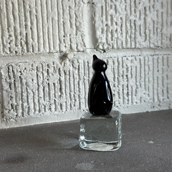Ron Hinkle dying art glassworks penguin on ice. 3” H. Handmade West Virginia - Picture 4 of 9